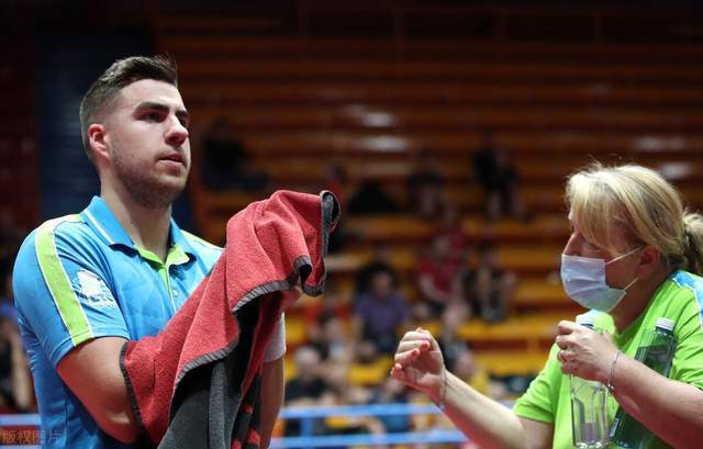 这位年轻人 这位年轻人